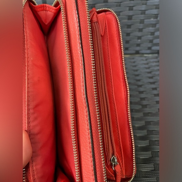 COACH WALLET,Coach Orange Leather Wristlet. - Picture 11 of 13